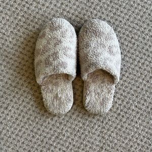 Barefoot dreams slippers